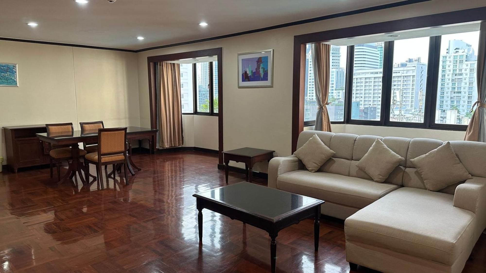 Fully Furnished Omni Tower Apartments Nana - Sukhumvit Soi 4 Bangkok Exterior foto