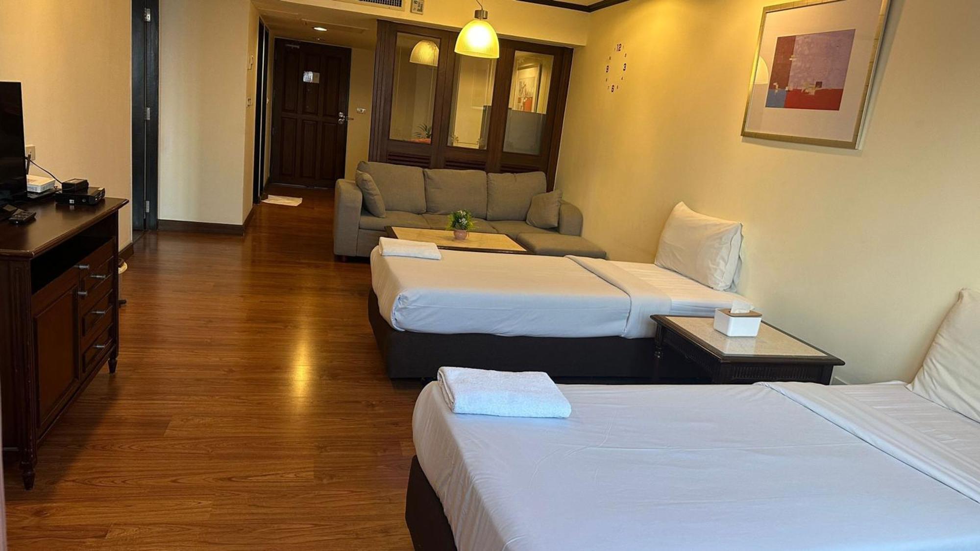 Fully Furnished Omni Tower Apartments Nana - Sukhumvit Soi 4 Bangkok Exterior foto