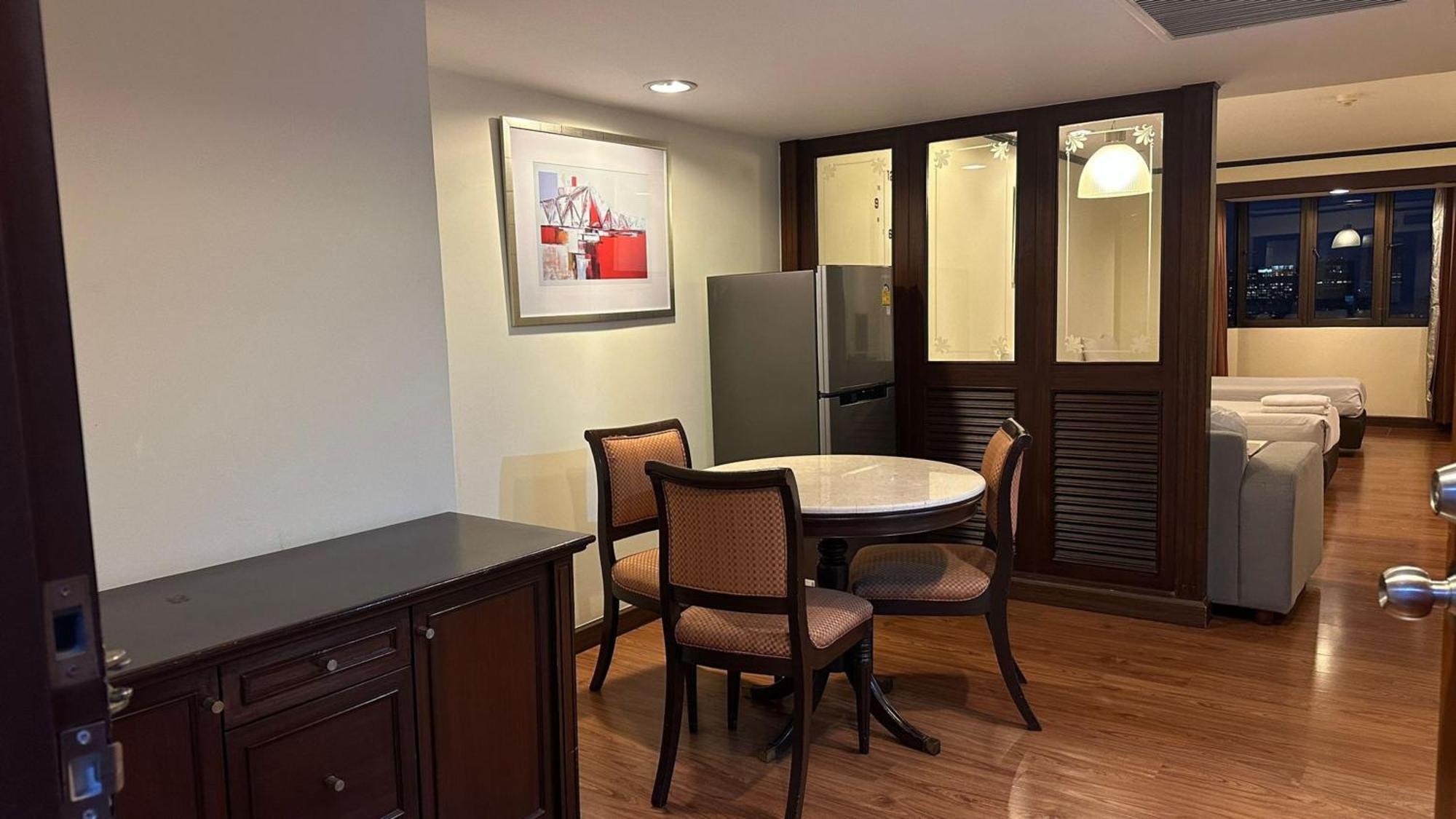 Fully Furnished Omni Tower Apartments Nana - Sukhumvit Soi 4 Bangkok Exterior foto
