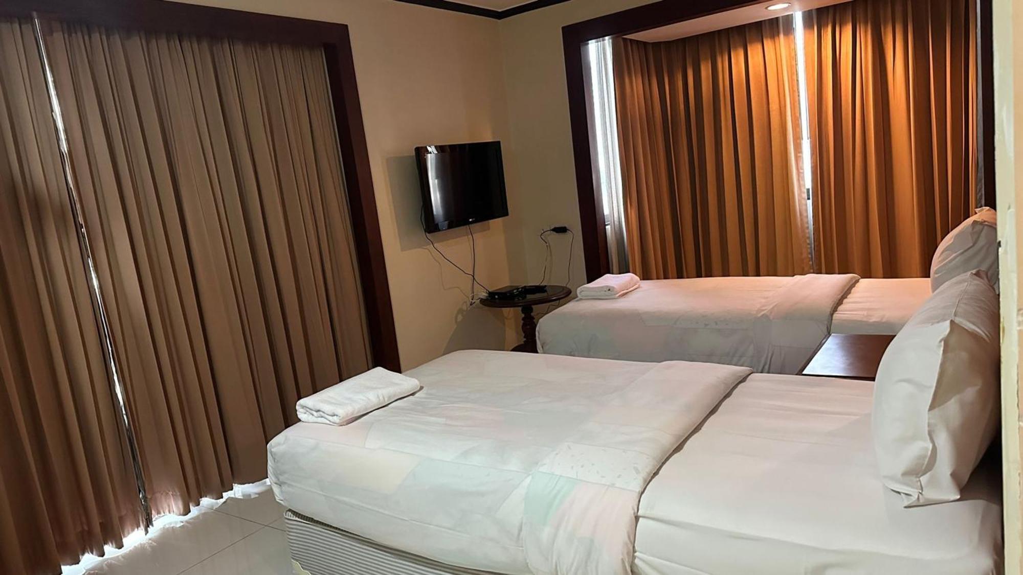 Fully Furnished Omni Tower Apartments Nana - Sukhumvit Soi 4 Bangkok Exterior foto