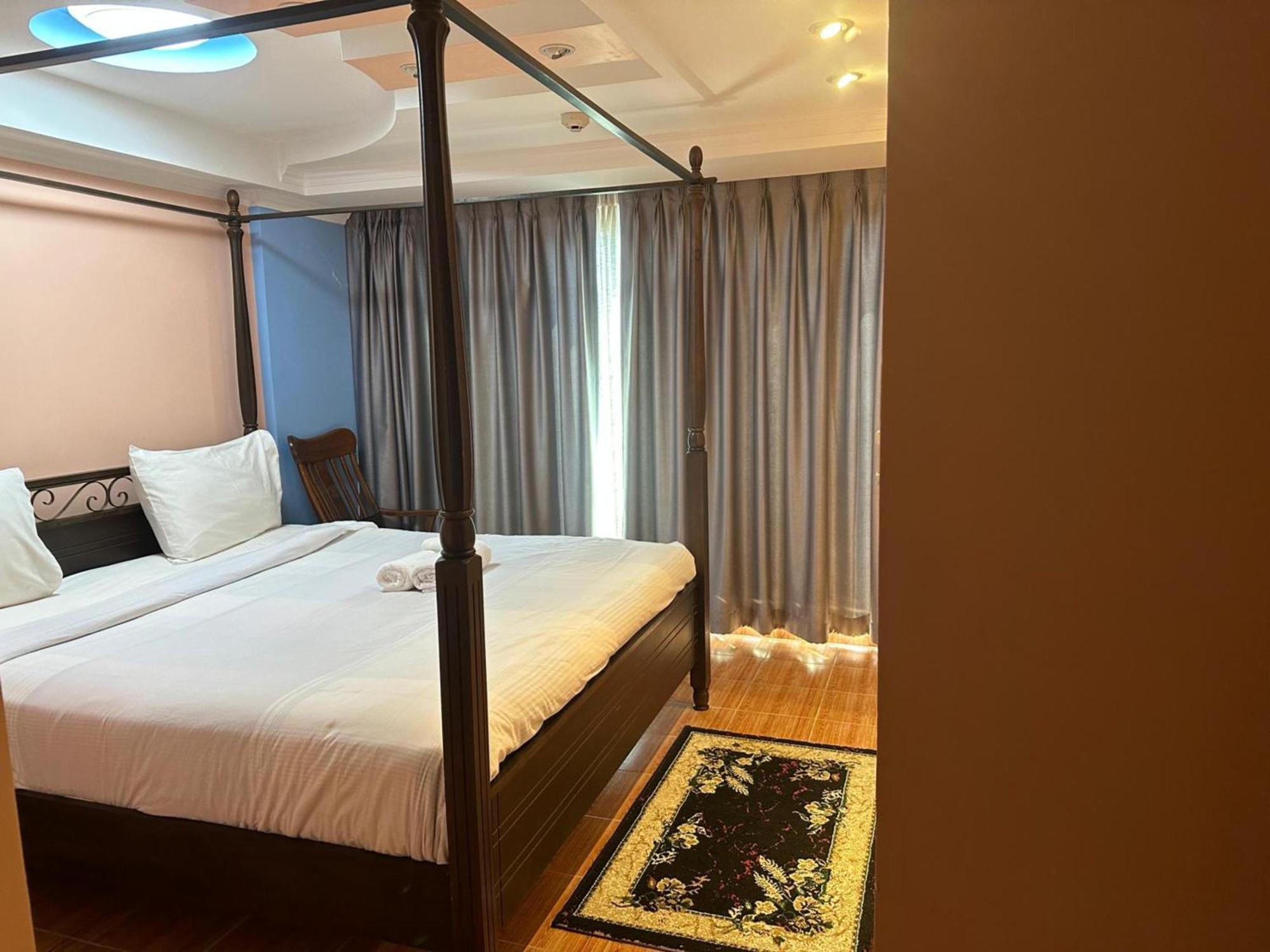 Fully Furnished Omni Tower Apartments Nana - Sukhumvit Soi 4 Bangkok Exterior foto