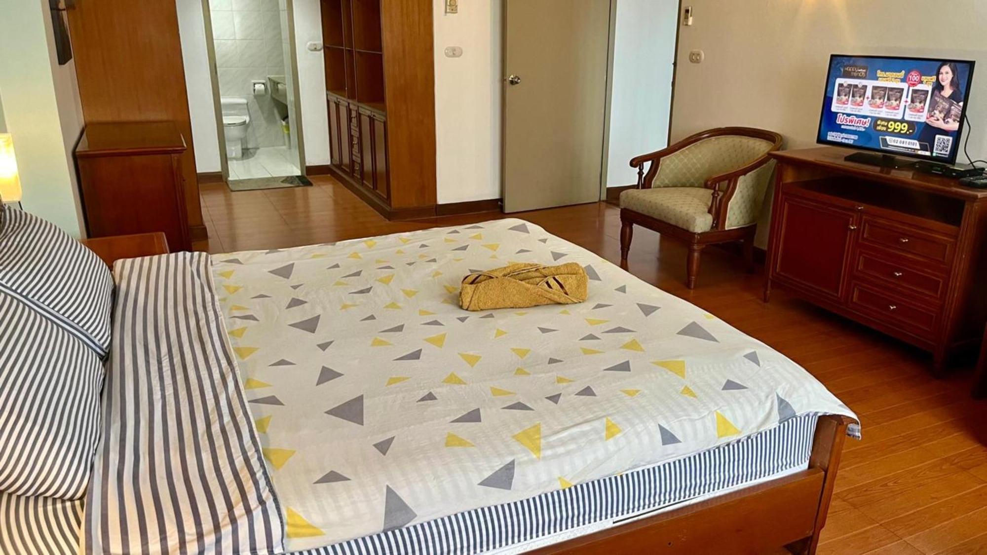 Fully Furnished Omni Tower Apartments Nana - Sukhumvit Soi 4 Bangkok Exterior foto